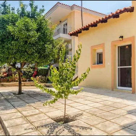 Sun, Sea & Zest, 100m To Beach! Apartment *